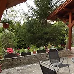 Toldi Panzio Hotell 3*