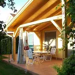 Toldi Panzio Hotell