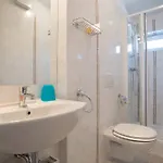 Toldi Panzio 3*