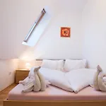 Toldi Panzio Hotell