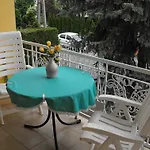 Toldi Panzio Hotell