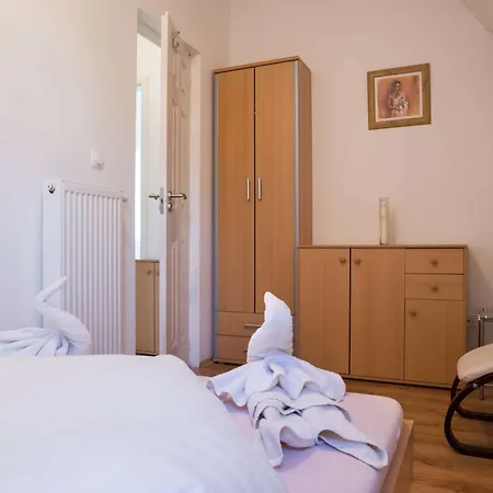 Hotel Toldi Panzio