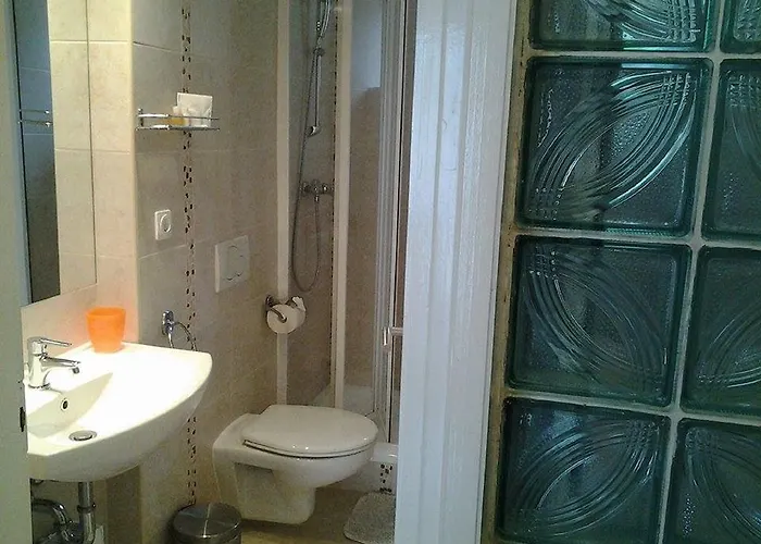 Toldi Panzio ホテル