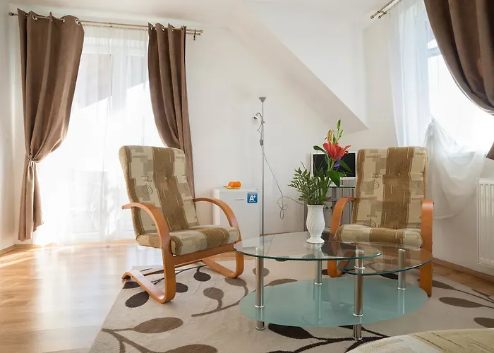 Toldi Panzio ホテル 3*