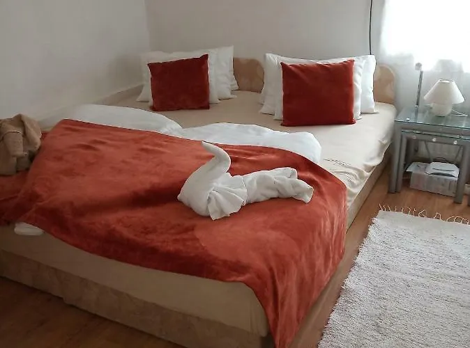 Toldi Panzio ホテル