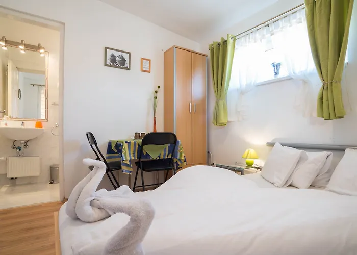 Toldi Panzio 3*