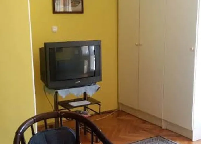 Toldi Panzio 3*
