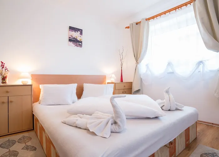 Toldi Panzio ホテル